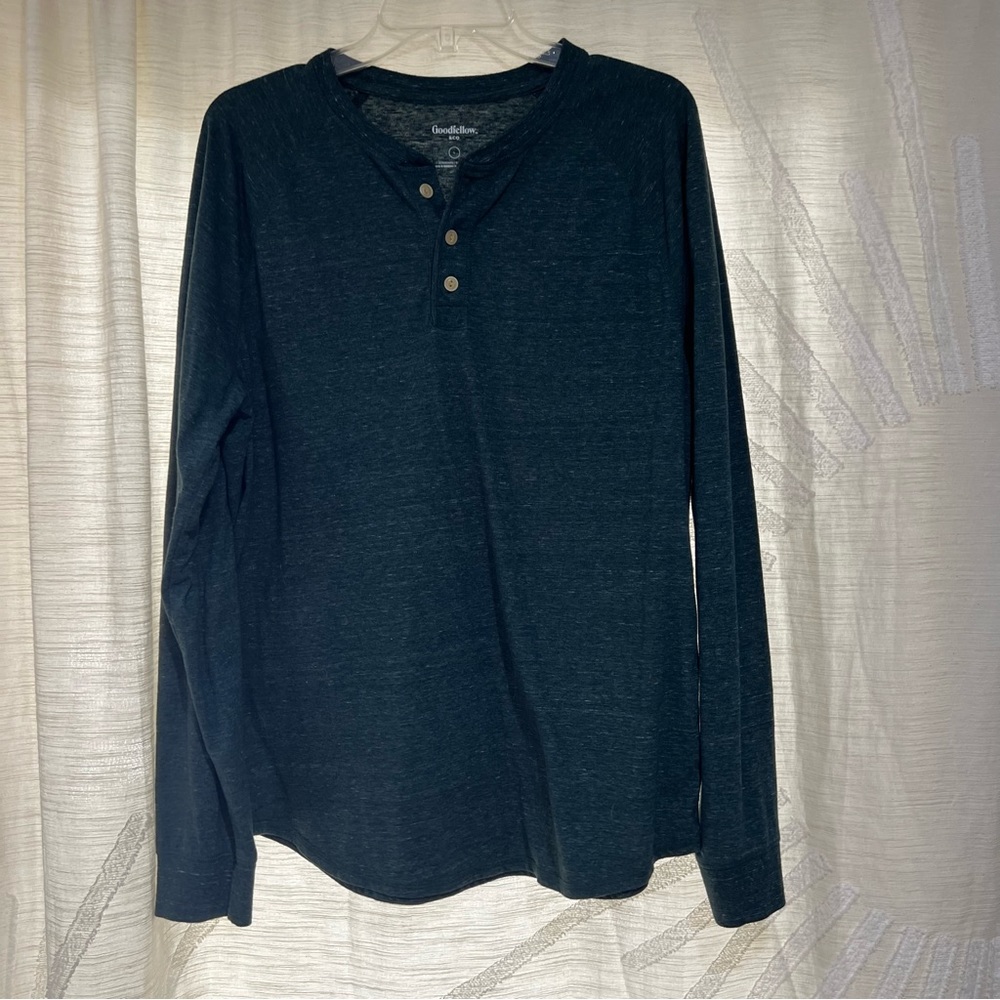 Never worn, great condition